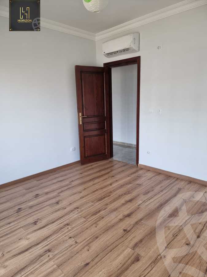 https://aqarmap.com.eg/ar/listing/6557847-for-rent-cairo-new-cairo-compounds-mountain-view-hyde-park
