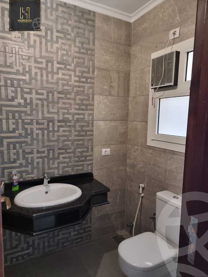 https://aqarmap.com.eg/ar/listing/6557847-for-rent-cairo-new-cairo-compounds-mountain-view-hyde-park