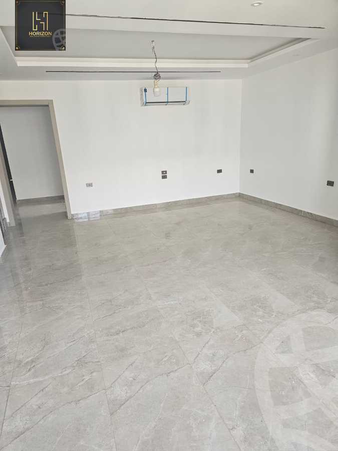 https://aqarmap.com.eg/ar/listing/6558153-for-rent-cairo-new-cairo-compounds-mountain-view-hyde-park