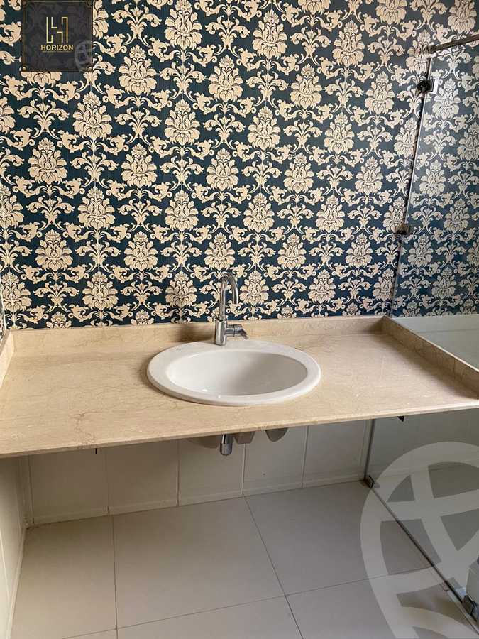 https://aqarmap.com.eg/ar/listing/6558365-for-rent-cairo-new-cairo-compounds-the-villa