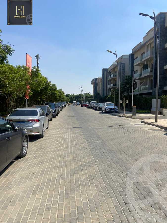 https://aqarmap.com.eg/ar/listing/6559909-for-sale-cairo-new-cairo-compounds-galleria-moon-valley