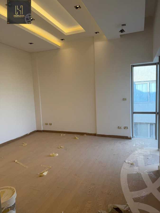 https://aqarmap.com.eg/en/listing/6574363-for-rent-cairo-new-cairo-compounds-galleria-moon-valley