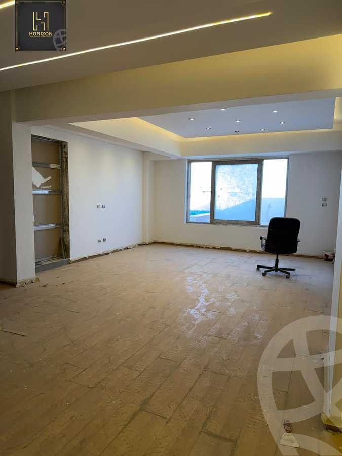 https://aqarmap.com.eg/en/listing/6574363-for-rent-cairo-new-cairo-compounds-galleria-moon-valley
