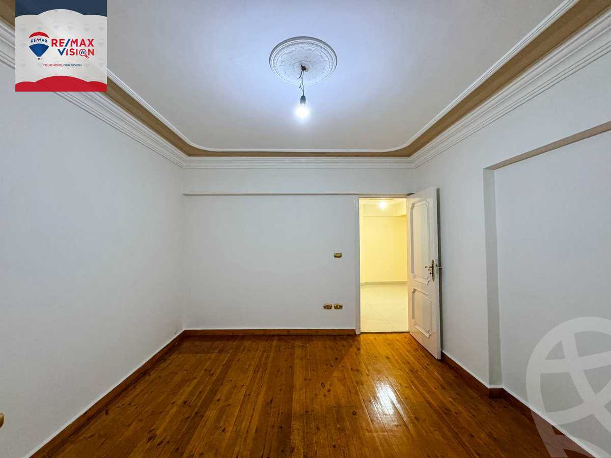 https://aqarmap.com.eg/ar/listing/6470656-for-sale-alexandria-glim-shr-bw-qyr-tryq-lhry