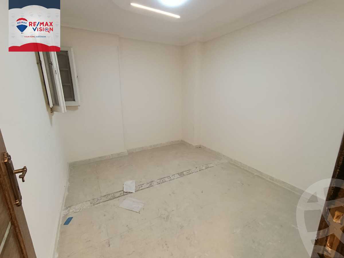 https://aqarmap.com.eg/ar/listing/6503439-for-sale-alexandria-moharram-bey-othman-galal-st