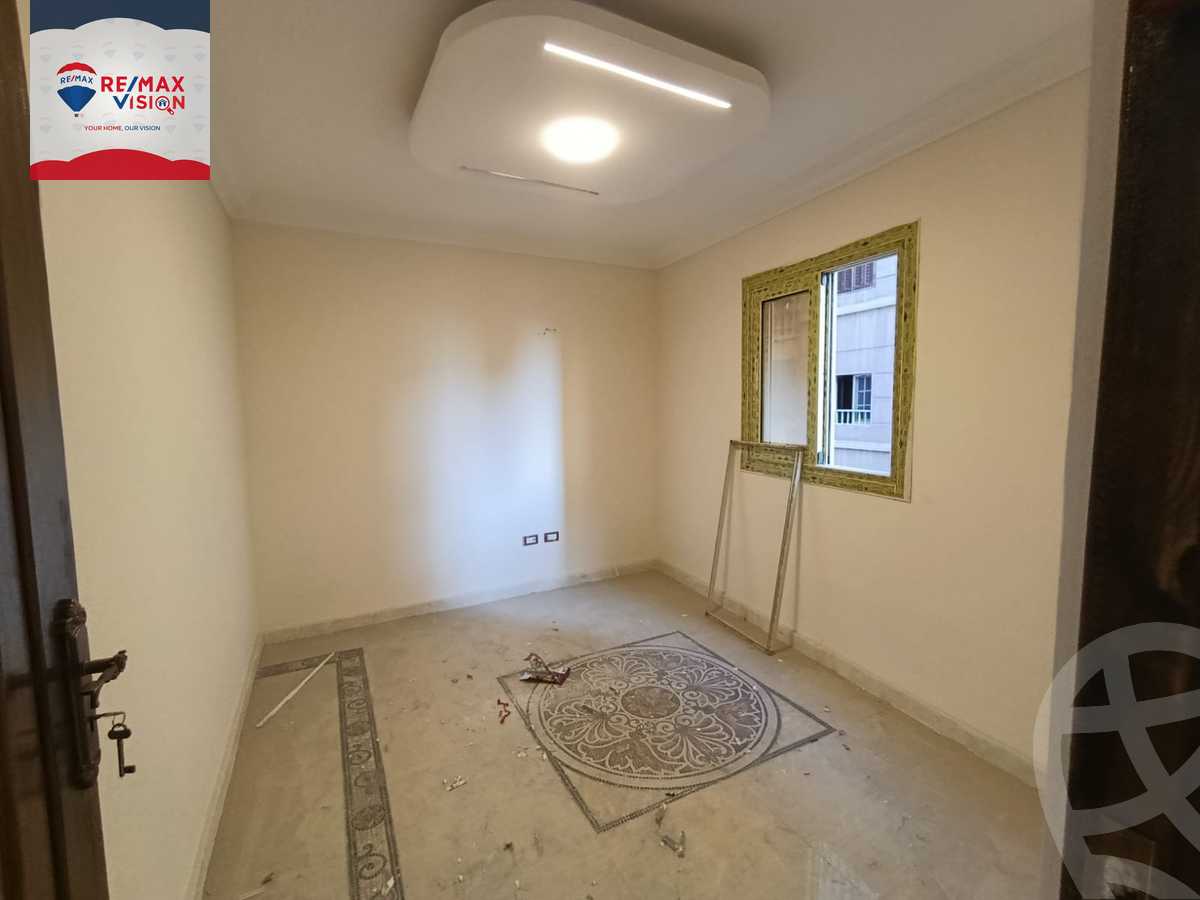 https://aqarmap.com.eg/ar/listing/6503439-for-sale-alexandria-moharram-bey-othman-galal-st