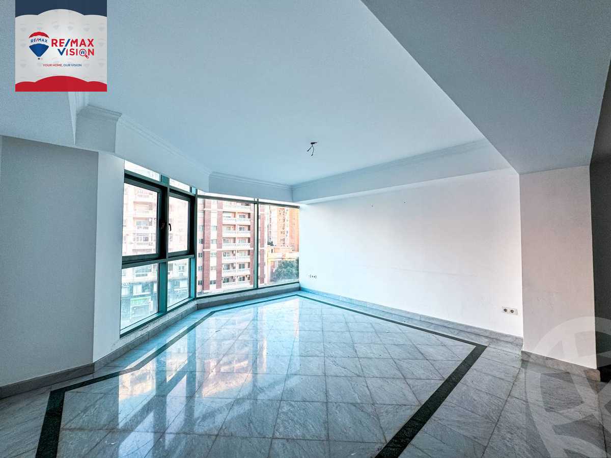 https://aqarmap.com.eg/ar/listing/6516969-for-rent-alexandria-sn-styfnw-abd-el-salam-aref-st