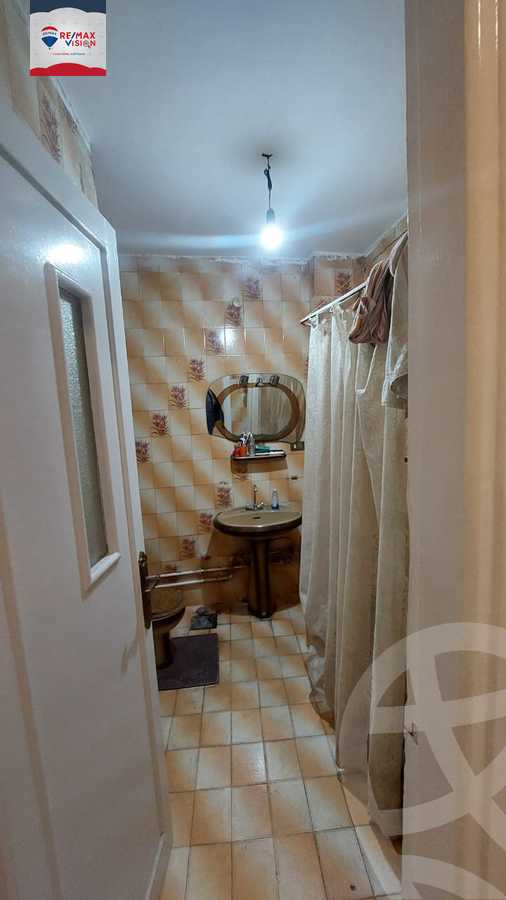 https://aqarmap.com.eg/en/listing/6576263-for-sale-alexandria-moharram-bey-el-rasafa-st